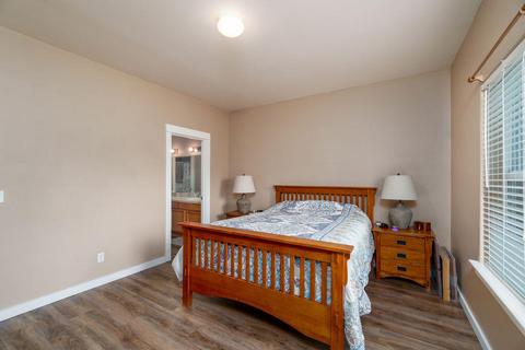 21385 Oakview Dr, Bend, OR 97701 photo 8