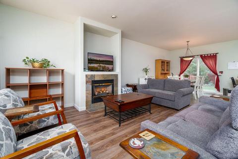 21385 Oakview Dr, Bend, OR 97701 photo 3