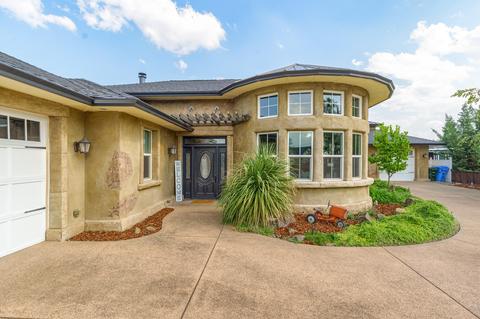 77 Hidden Valley Dr, Eagle Point, OR 97524 photo 3