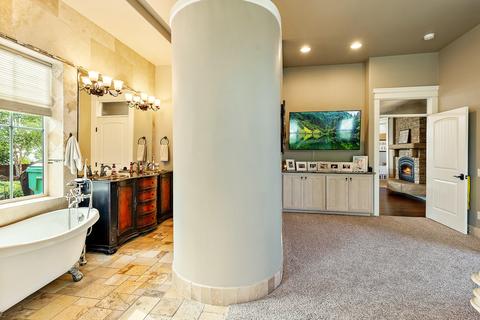 77 Hidden Valley Dr, Eagle Point, OR 97524 photo 21