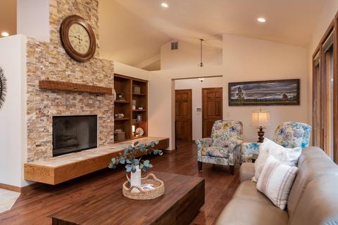 60646 Teton Ct, Bend, OR 97702 photo 4
