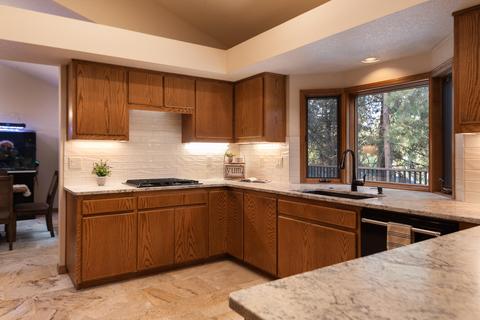 60646 Teton Ct, Bend, OR 97702 photo 9