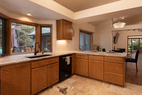 60646 Teton Ct, Bend, OR 97702 photo 10