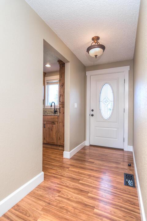 20617 Marlin Ct, Bend, OR 97701 photo 8