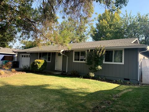 533 Laurel St, Eagle Point, OR 97524 photo 1