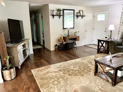 533 Laurel St, Eagle Point, OR 97524 photo 6