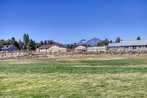 66592 Ponderosa Loop, Bend, OR 97703 photo 2