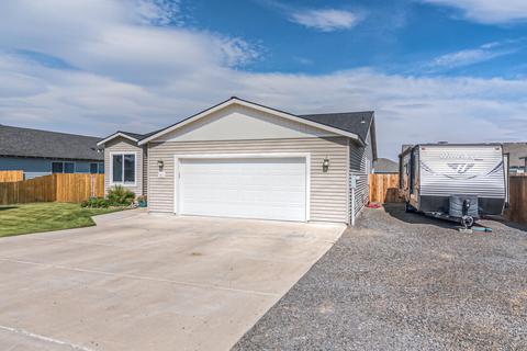 583 E D St, Culver, OR 97734 photo 2