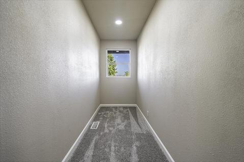 6922 Pinehurst St, Central Point, OR 97502 photo 9