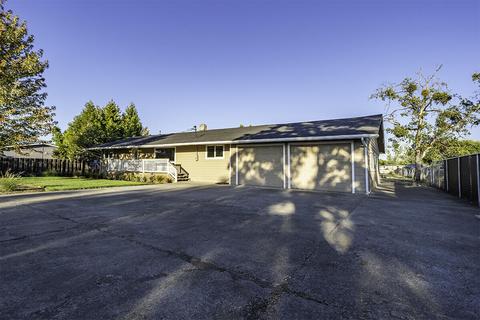 6922 Pinehurst St, Central Point, OR 97502 photo 29