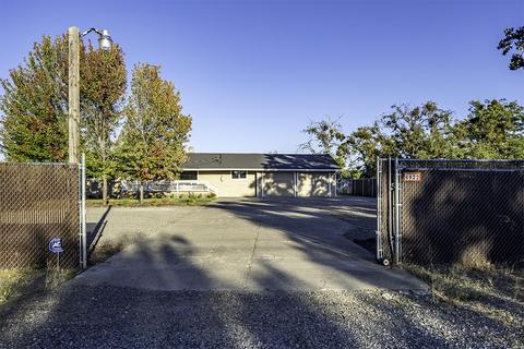 6922 Pinehurst St, Central Point, OR 97502 photo 26