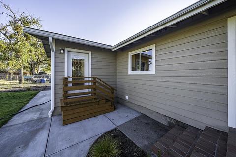 6922 Pinehurst St, Central Point, OR 97502 photo 21