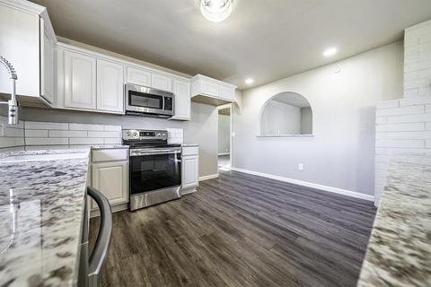 6922 Pinehurst St, Central Point, OR 97502 photo 3