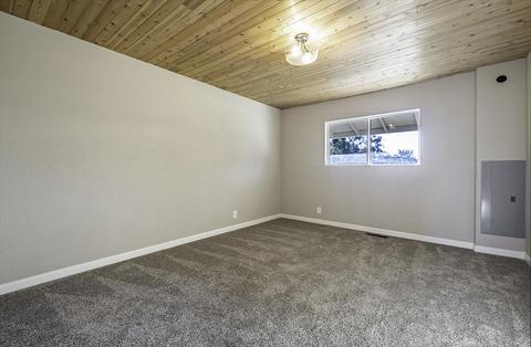 6922 Pinehurst St, Central Point, OR 97502 photo 12