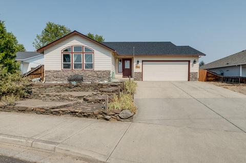 722 Crystal Dr, Eagle Point, OR 97524 photo 1