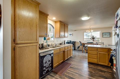 722 Crystal Dr, Eagle Point, OR 97524 photo 11