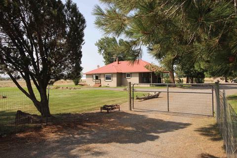 62939 Johnson Ranch Rd, Bend, OR 97701 photo 4