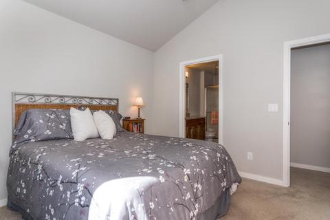 20456 Del Coco Ct, Bend, OR 97702 photo 15