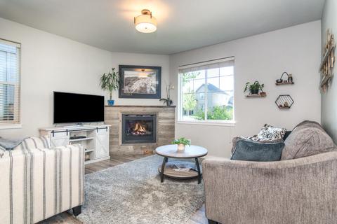 20456 Del Coco Ct, Bend, OR 97702 photo 3