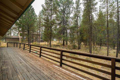 16360 Red Bear Ln, Bend, OR 97707 photo 9