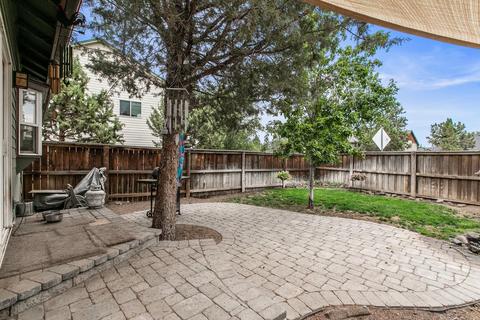20874 Nova Loop, Bend, OR 97701 photo 2