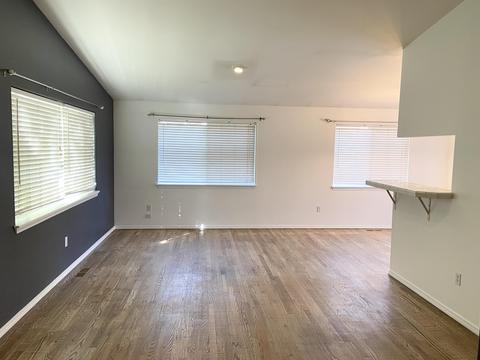 3312 NE Hoona Dr, Bend, OR 97701 photo 3