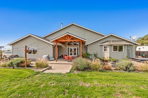 2817 Ball Rd, Eagle Point, OR 97524 photo 1