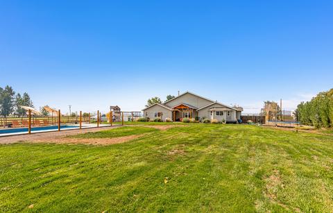 2817 Ball Rd, Eagle Point, OR 97524 photo 4