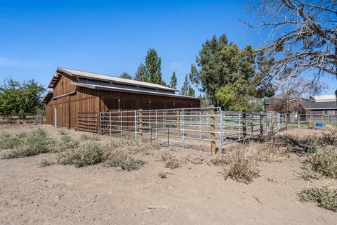 61665 Harmony Ln, Bend, OR 97702 photo 38