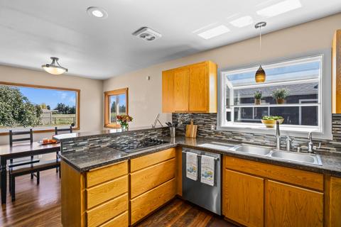 61665 Harmony Ln, Bend, OR 97702 photo 10