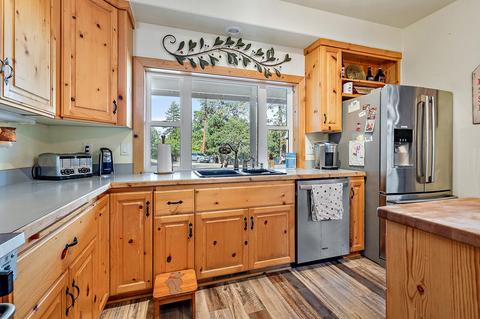 8112 E Antelope Rd, Eagle Point, OR 97524 photo 18