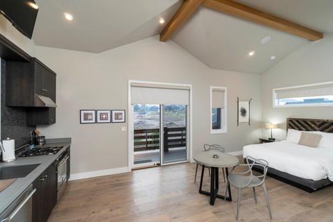 19138 Gateway Loop, Bend, OR 97702 photo 25