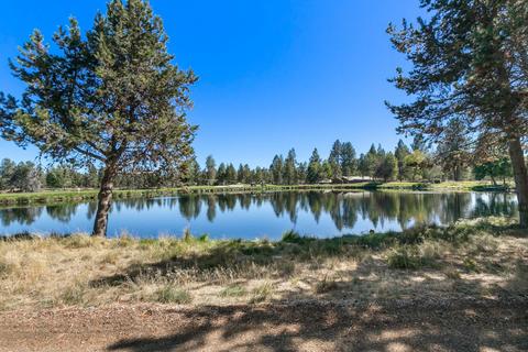 17826 W Core Rd, Sunriver, OR 97707 photo 2