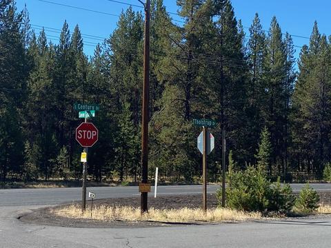 17266 Tholstrup Dr, Bend, OR 97707 photo 10