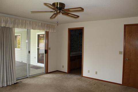 492 Vincent Ave, Central Point, OR 97502 photo 17