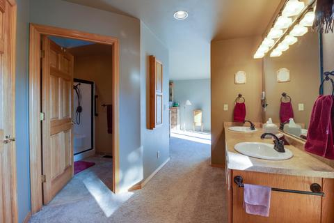 61110 Ropp Ln, Bend, OR 97702 photo 29