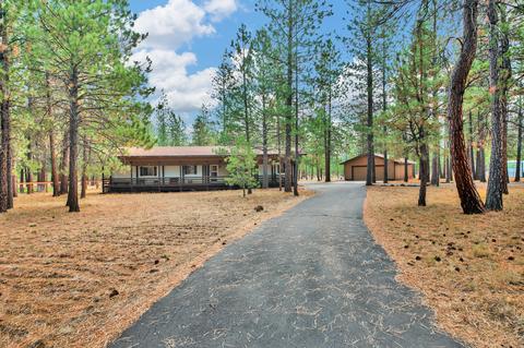 14779 Bluegrass Loop, Sisters, OR 97759 photo 1