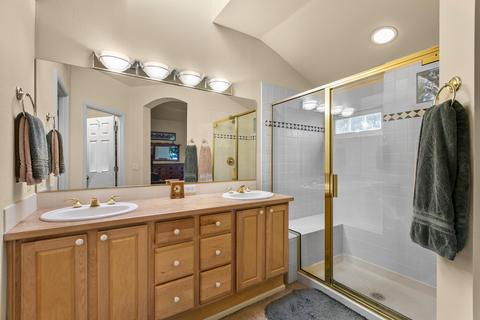 61574 Devils Lake Dr, Bend, OR 97702 photo 18