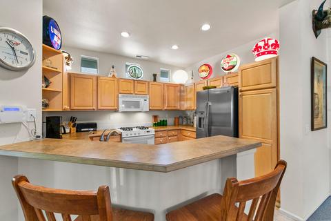 61574 Devils Lake Dr, Bend, OR 97702 photo 14