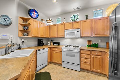 61574 Devils Lake Dr, Bend, OR 97702 photo 15