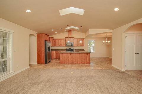 663 Sheffield Dr, Eagle Point, OR 97524 photo 9