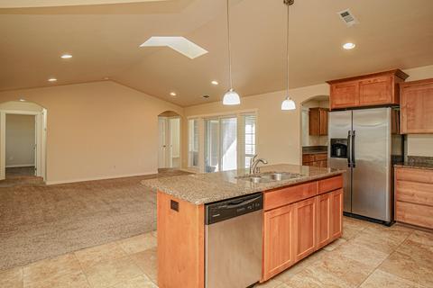 663 Sheffield Dr, Eagle Point, OR 97524 photo 8