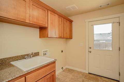 663 Sheffield Dr, Eagle Point, OR 97524 photo 12