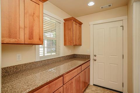 663 Sheffield Dr, Eagle Point, OR 97524 photo 10