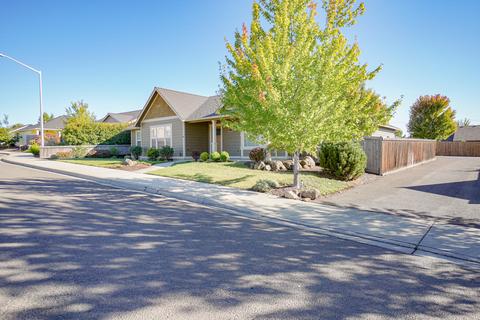 663 Sheffield Dr, Eagle Point, OR 97524 photo 26