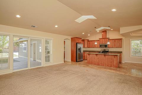 663 Sheffield Dr, Eagle Point, OR 97524 photo 7