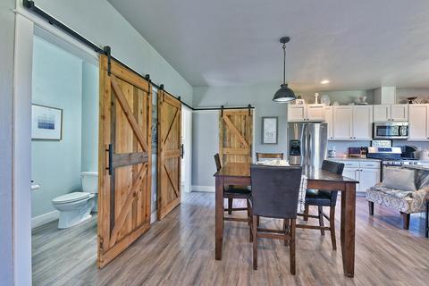 1080 Lexington Dr, Eagle Point, OR 97524 photo 9