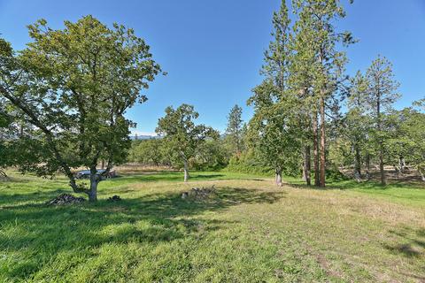 1080 Lexington Dr, Eagle Point, OR 97524 photo 24