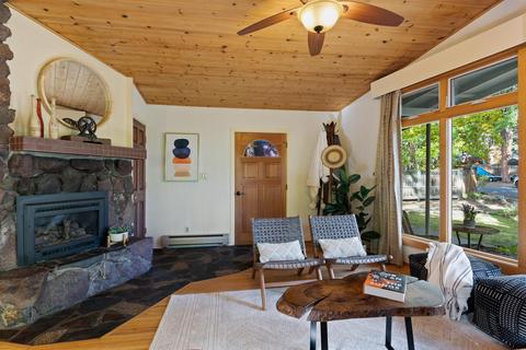 1507 NW Ithaca Ave, Bend, OR 97703 photo 9