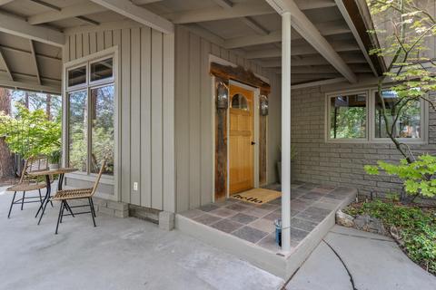 1507 NW Ithaca Ave, Bend, OR 97703 photo 3